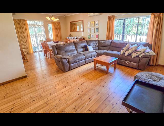 4 BEDROOM FREESTANDING FOR SALE IN HOWICK CENTRAL